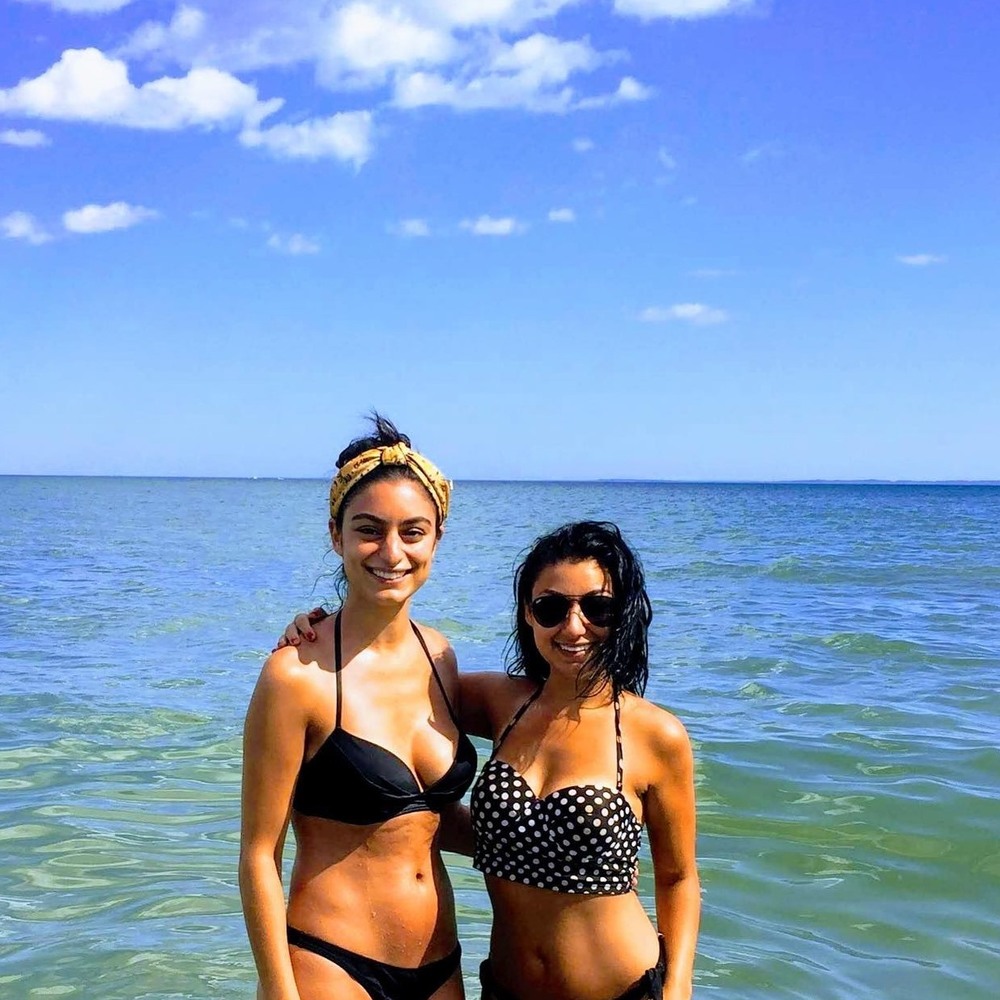 Meet your Posher, Mira